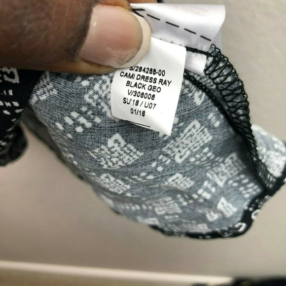 NWT Old Navy  Fit & Flare Geometric Pattern Dress - Picture 7 of 7